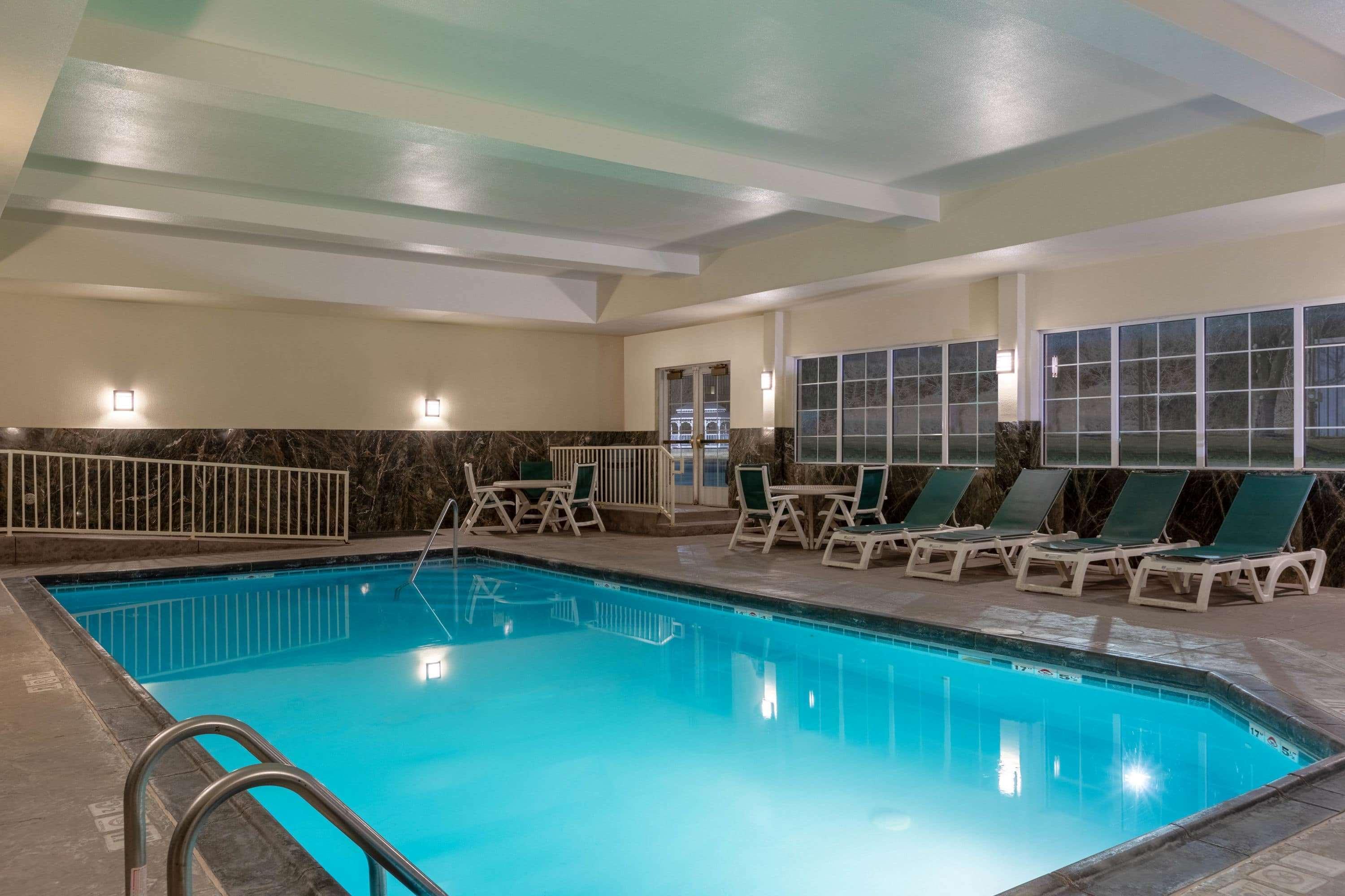 La Quinta By Wyndham Dodge City Bagian luar foto