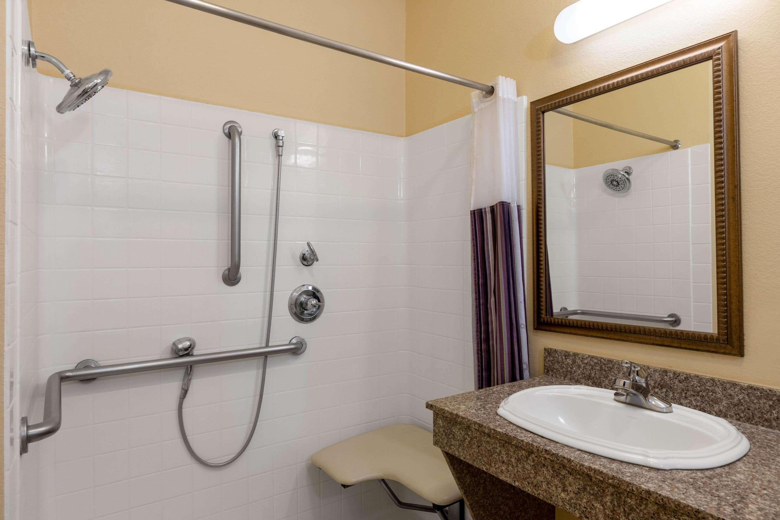 La Quinta By Wyndham Dodge City Bagian luar foto